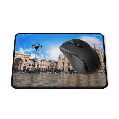 Chasing Oz Art Milan Duomo Non-Slip Mouse Pad